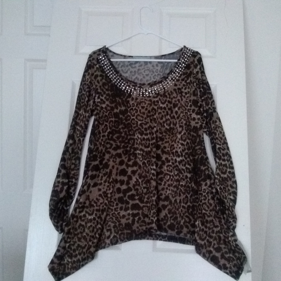 Woman's Shirt - Picture 1 of 3